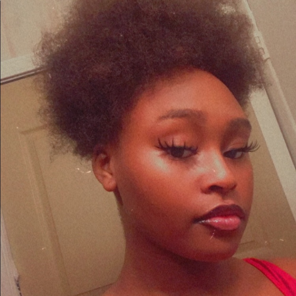 Meet your Posher, Aleja